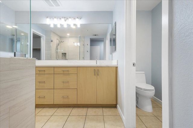 2939 Glascock St, Oakland, CA 94601