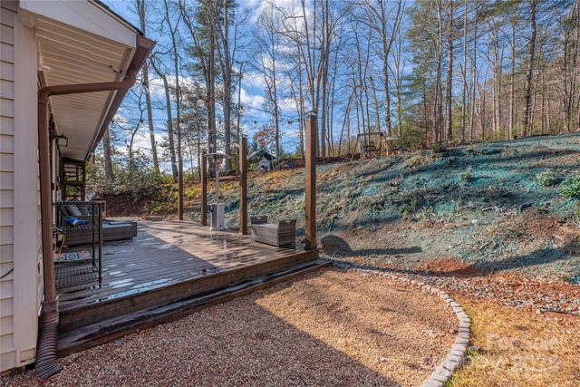 2746 Turnpike Road, Horse Shoe, NC 28742