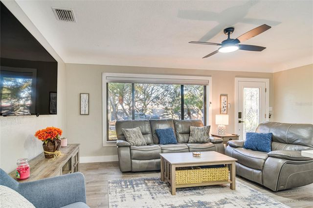 2901 70TH STREET N, St Petersburg, FL 33710