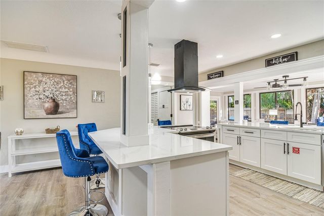 2901 70TH STREET N, St Petersburg, FL 33710