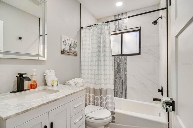 2901 70TH STREET N, St Petersburg, FL 33710
