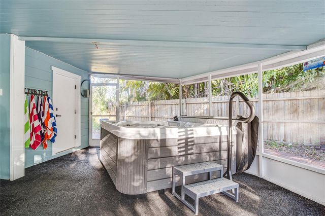 2901 70TH STREET N, St Petersburg, FL 33710