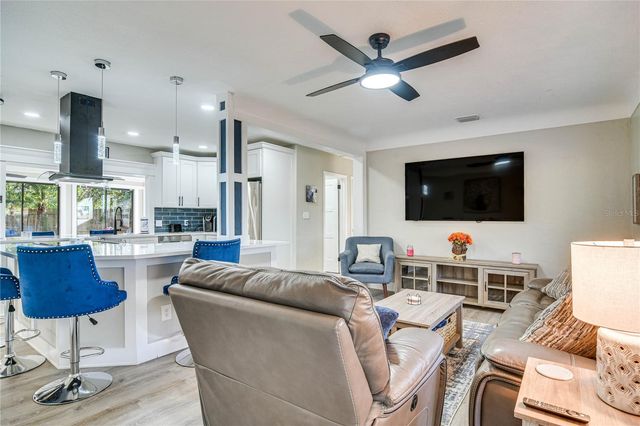 2901 70TH STREET N, St Petersburg, FL 33710