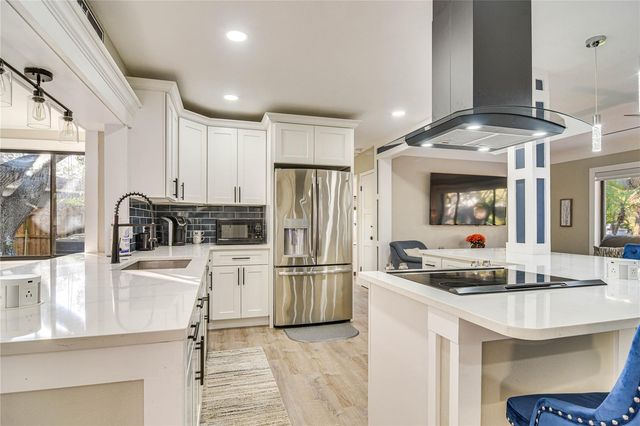 2901 70TH STREET N, St Petersburg, FL 33710