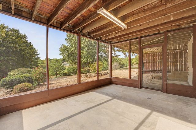72 McKenzie Drive, Bella Vista, AR 72715