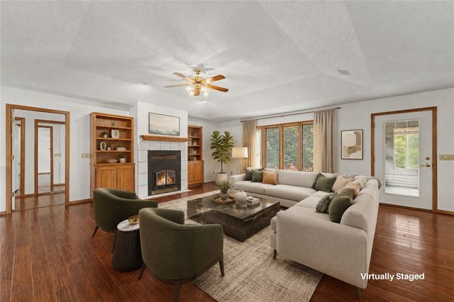 72 McKenzie Drive, Bella Vista, AR 72715