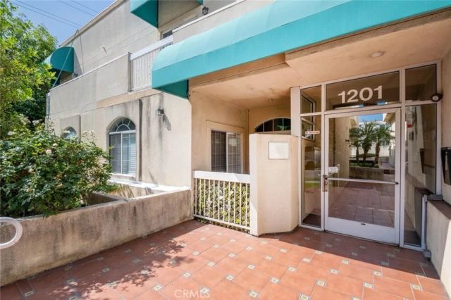 1201 Viola Avenue 103, Glendale, CA 91202