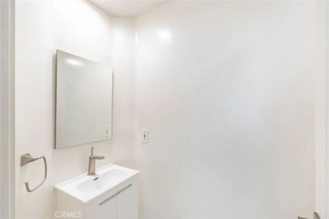 1201 Viola Avenue 103, Glendale, CA 91202