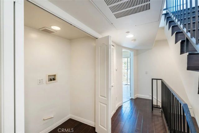 1201 Viola Avenue 103, Glendale, CA 91202