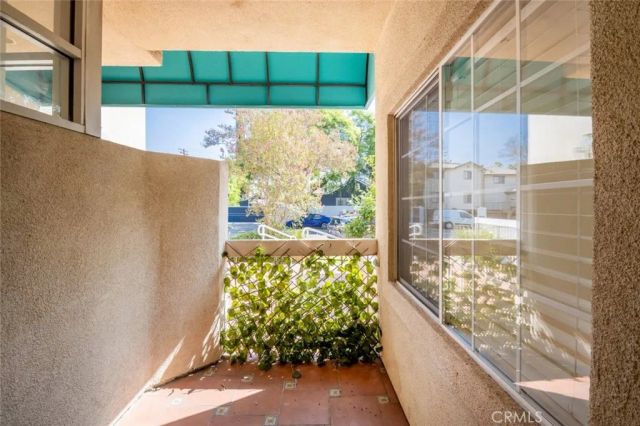1201 Viola Avenue 103, Glendale, CA 91202