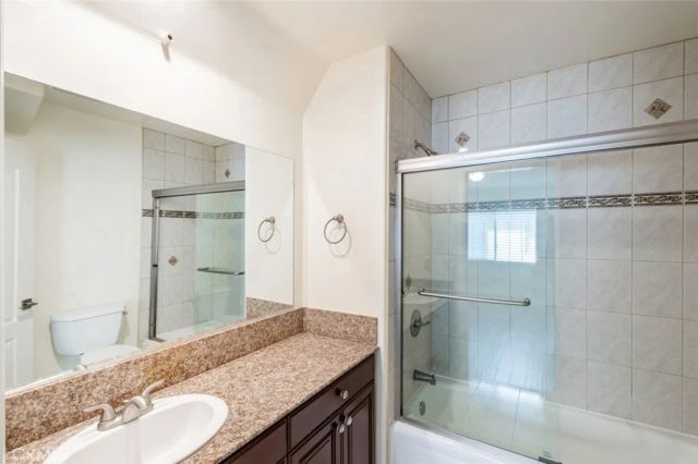 1201 Viola Avenue 103, Glendale, CA 91202
