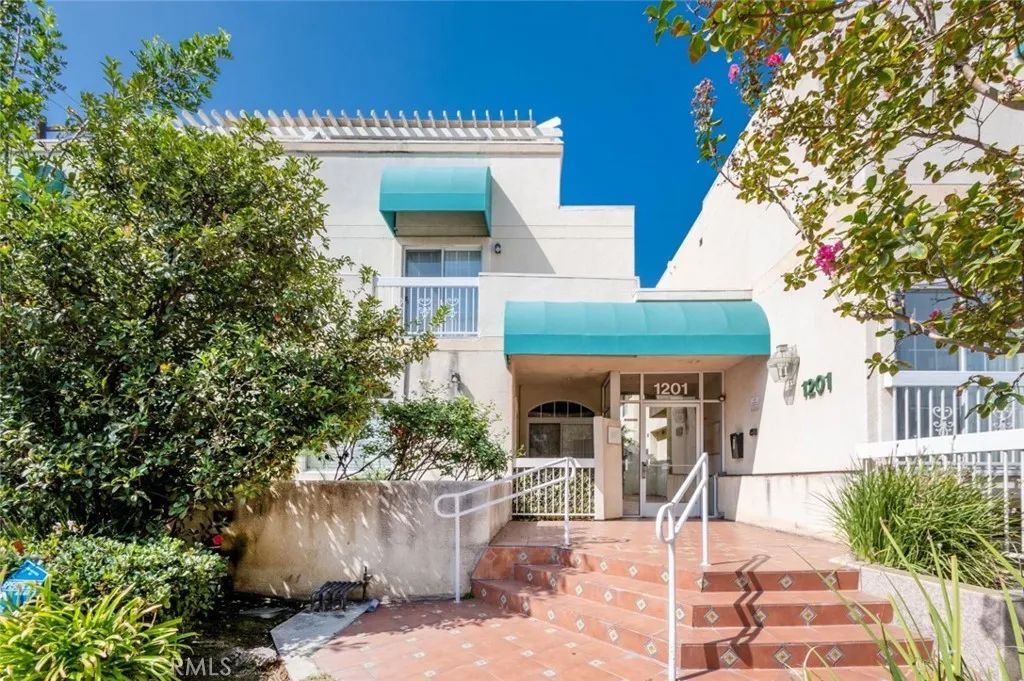 1201 Viola Avenue 103, Glendale, CA 91202