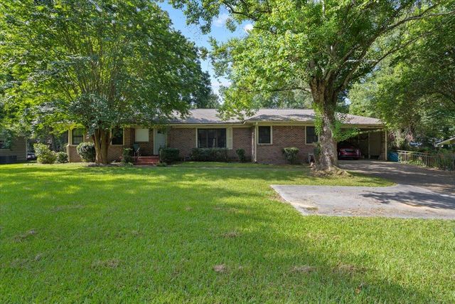 2002 Adeline St., Hattiesburg, MS 39401