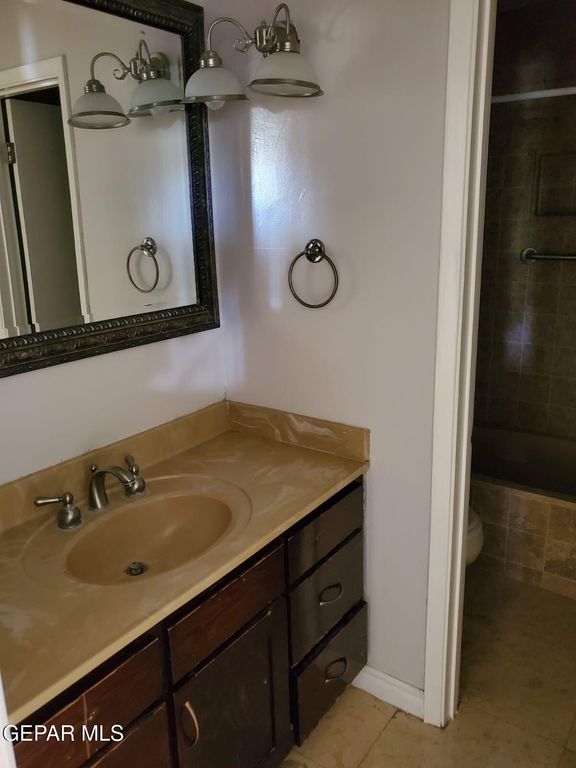 4800 N STANTON Street, 9, El Paso, TX 79902
