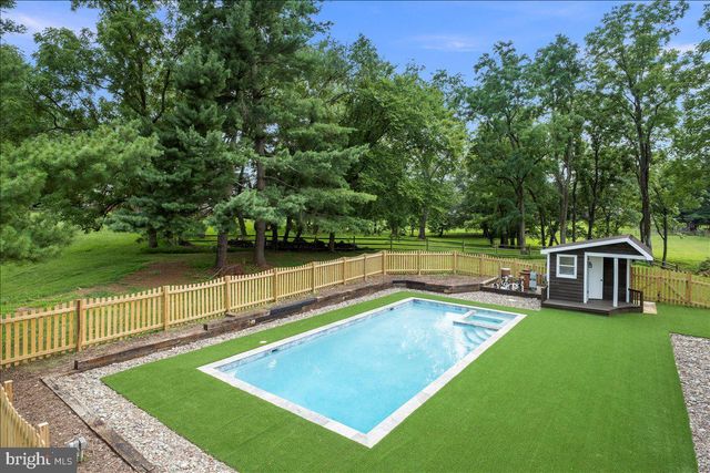 353 GALLOP WOOD PL, Great Falls, VA 22066