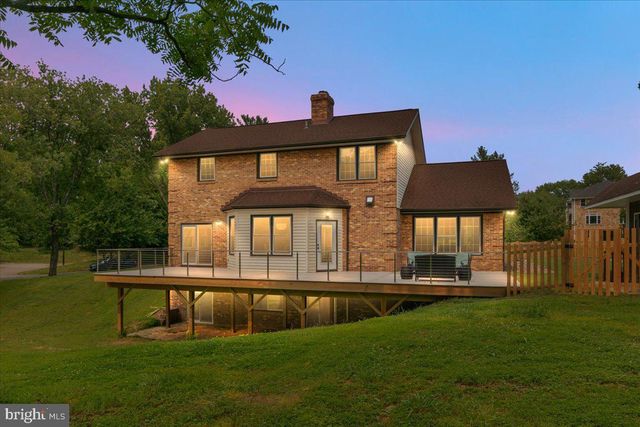 353 GALLOP WOOD PL, Great Falls, VA 22066