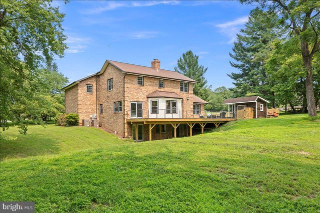 353 GALLOP WOOD PL, Great Falls, VA 22066