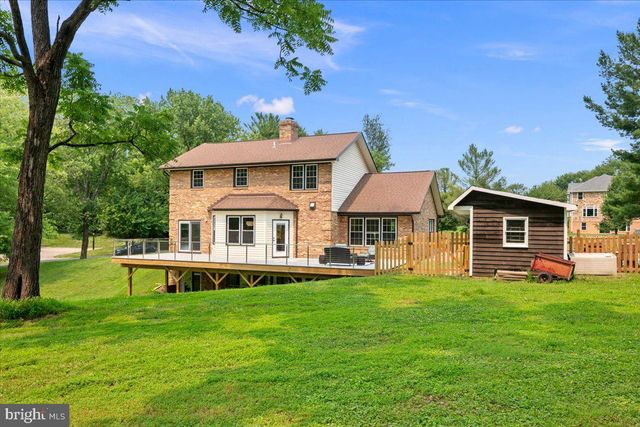 353 GALLOP WOOD PL, Great Falls, VA 22066