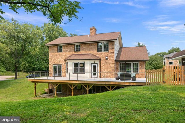 353 GALLOP WOOD PL, Great Falls, VA 22066