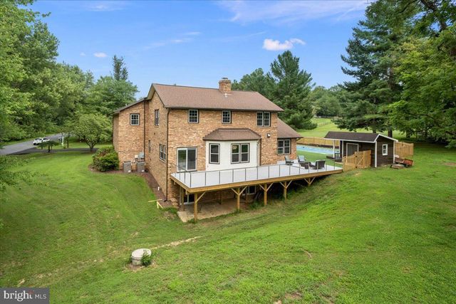 353 GALLOP WOOD PL, Great Falls, VA 22066