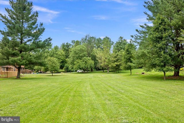 353 GALLOP WOOD PL, Great Falls, VA 22066