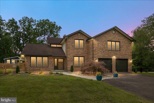 353 GALLOP WOOD PL, Great Falls, VA 22066