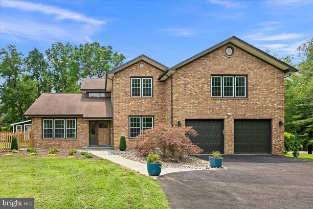 353 GALLOP WOOD PL, Great Falls, VA 22066