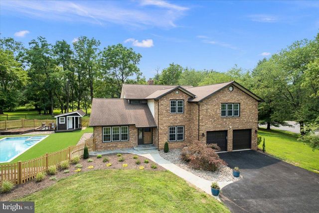 353 GALLOP WOOD PL, Great Falls, VA 22066