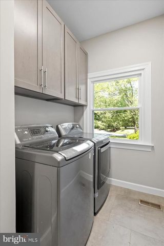 353 GALLOP WOOD PL, Great Falls, VA 22066