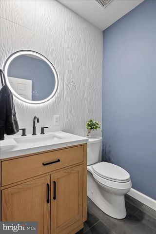 353 GALLOP WOOD PL, Great Falls, VA 22066