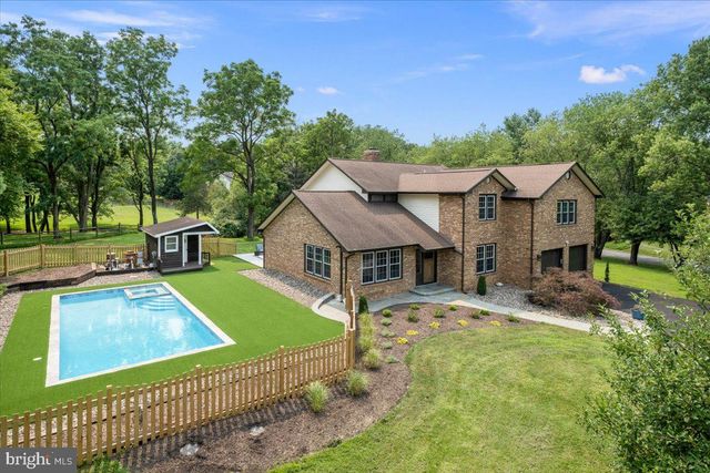 353 GALLOP WOOD PL, Great Falls, VA 22066