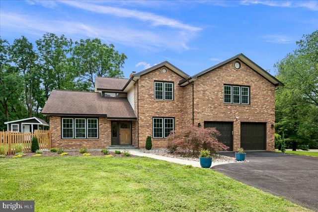 353 GALLOP WOOD PL, Great Falls, VA 22066