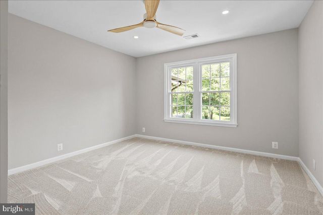 353 GALLOP WOOD PL, Great Falls, VA 22066