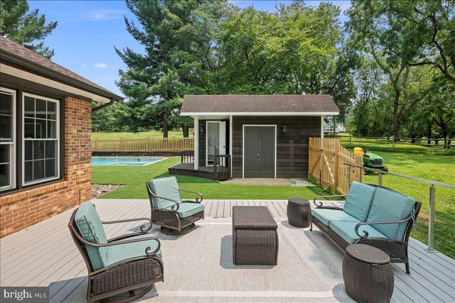 353 GALLOP WOOD PL, Great Falls, VA 22066