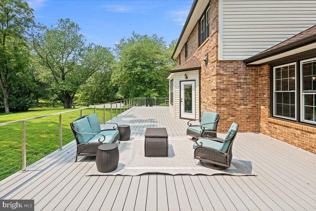 353 GALLOP WOOD PL, Great Falls, VA 22066