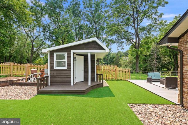 353 GALLOP WOOD PL, Great Falls, VA 22066