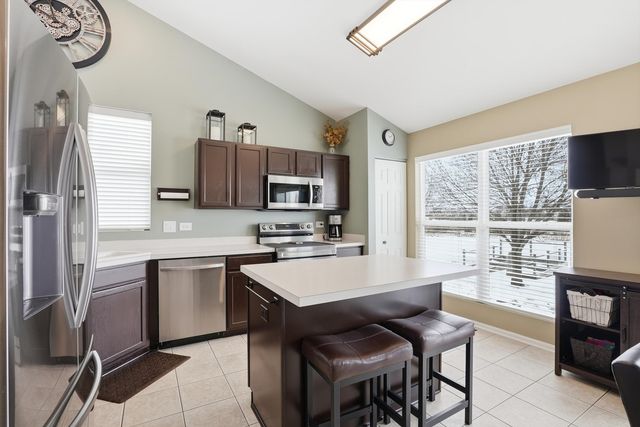 1600 Prairieview Boulevard, Bolingbrook, IL 60490