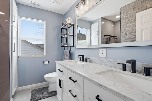 1600 Prairieview Boulevard, Bolingbrook, IL 60490