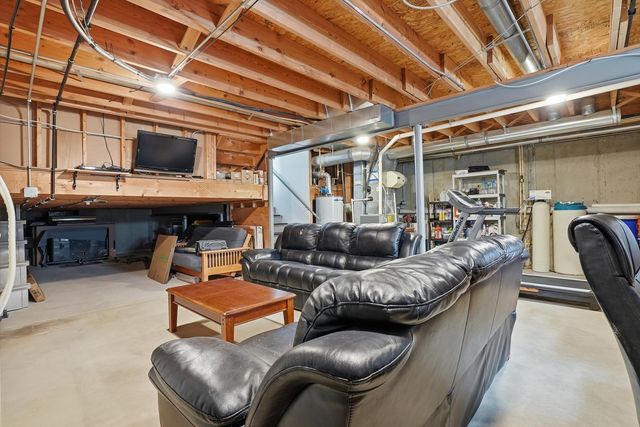 1600 Prairieview Boulevard, Bolingbrook, IL 60490