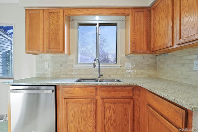 321 Terrace Drive, Flushing, MI 48433