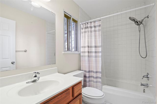 321 Terrace Drive, Flushing, MI 48433