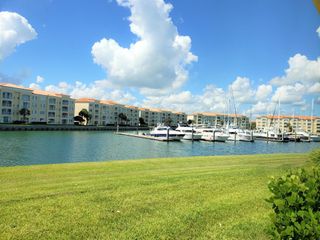 8 Harbour Isle Drive E 105, Fort Pierce, FL 34949