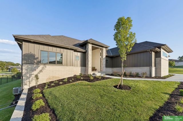 3538 S 210th Avenue, Elkhorn, NE 68022