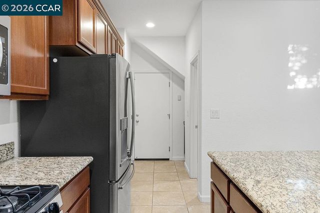 7832 Acorri Walk, Sacramento, CA 95823