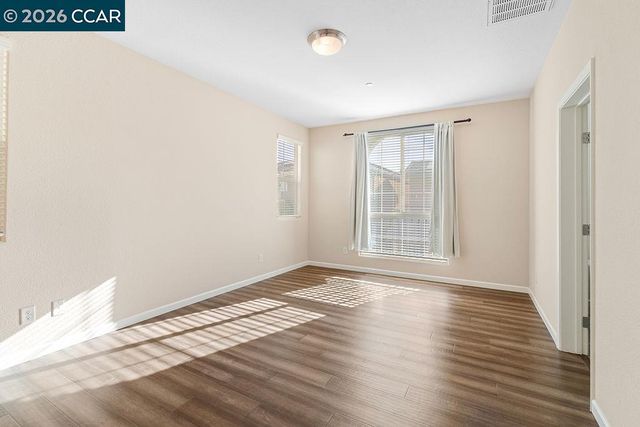 7832 Acorri Walk, Sacramento, CA 95823