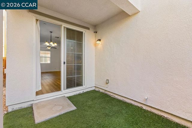 7832 Acorri Walk, Sacramento, CA 95823