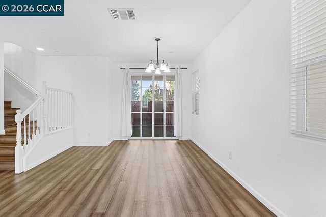 7832 Acorri Walk, Sacramento, CA 95823