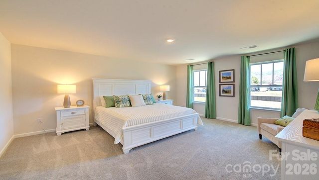 208 Hyder Ridge Road, Asheville, NC 28804