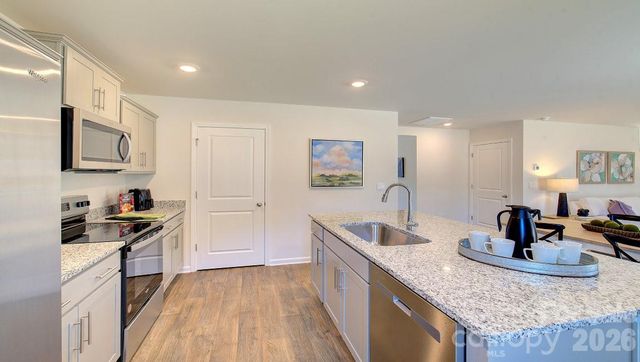 208 Hyder Ridge Road, Asheville, NC 28804