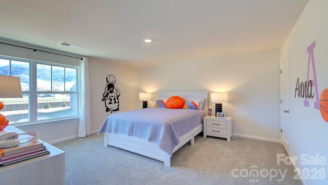208 Hyder Ridge Road, Asheville, NC 28804